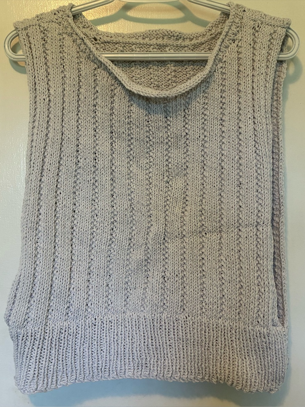HANDMADE KNITTED VEST